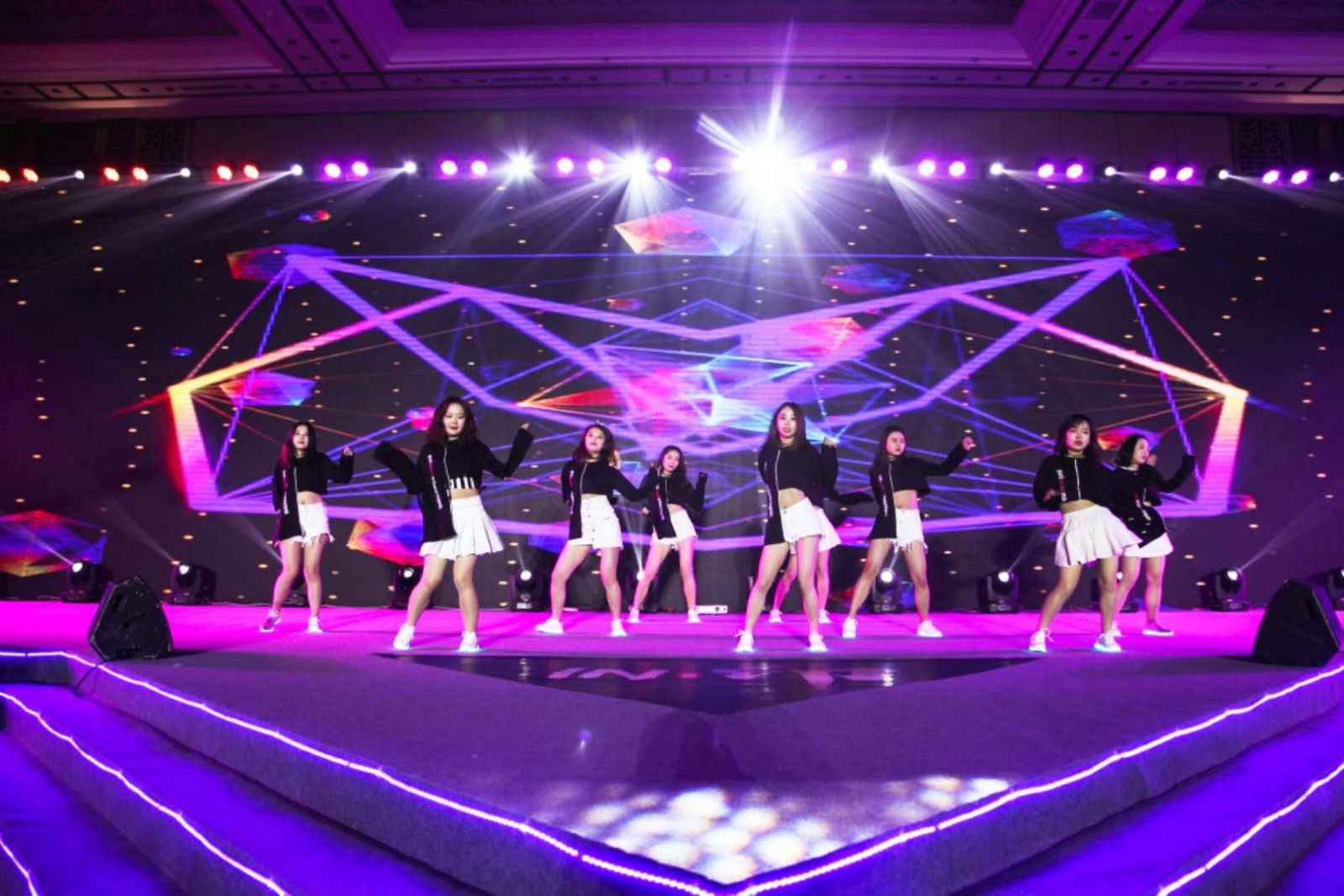 充滿活力的現(xiàn)代舞