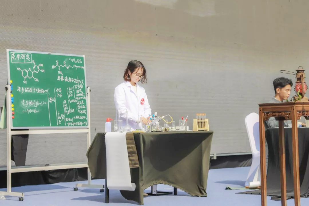 ��Ʒ�c�b�輼�ܱ�ِ�F(xi��n)��(ch��ng)