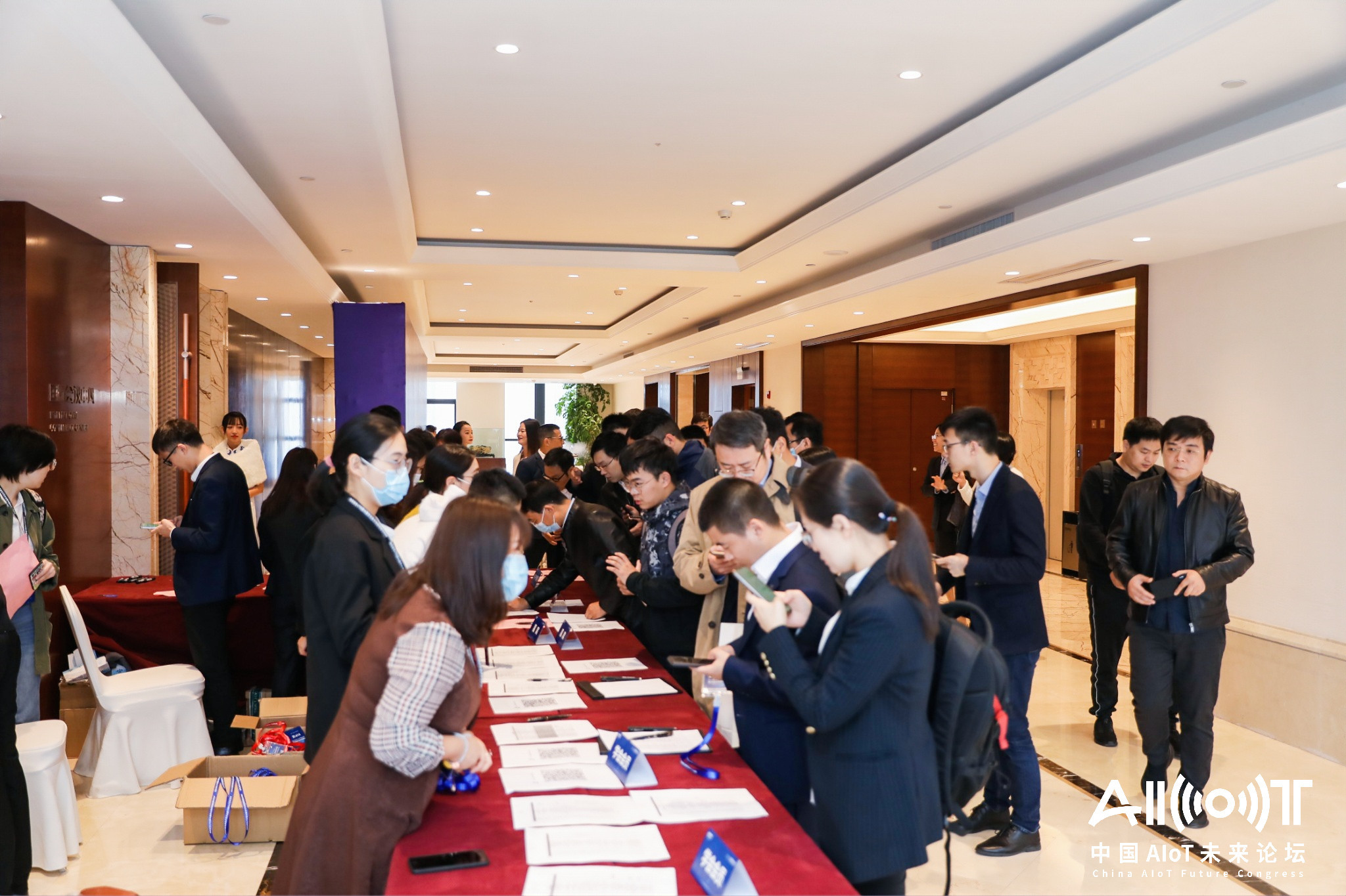 ���e�������