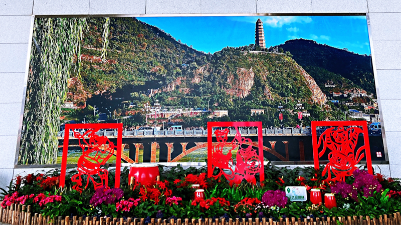 ����ʥ���Ӱ������O(sh��)�����@�tɫ�Ļ����Ї����������^��