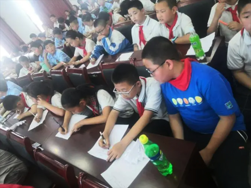 校園知識競賽現(xiàn)場