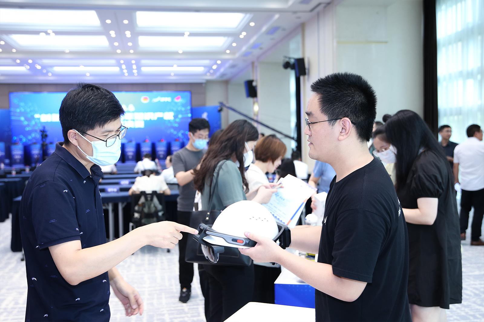 �c���ӄ�(chu��ng)��չ�[��I(y��)�ˆT����(d��ng)