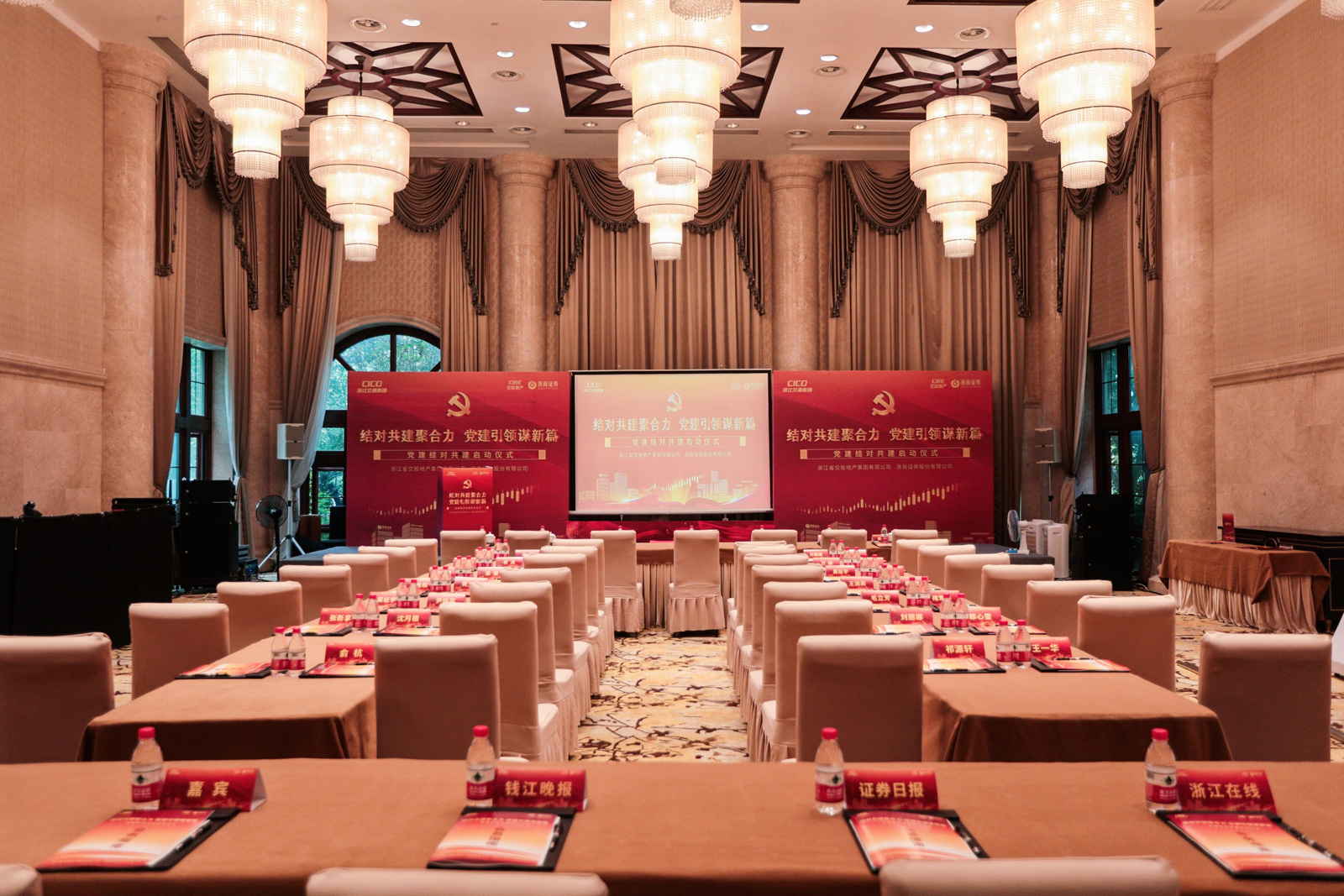 �h���Y��������ӕ�������