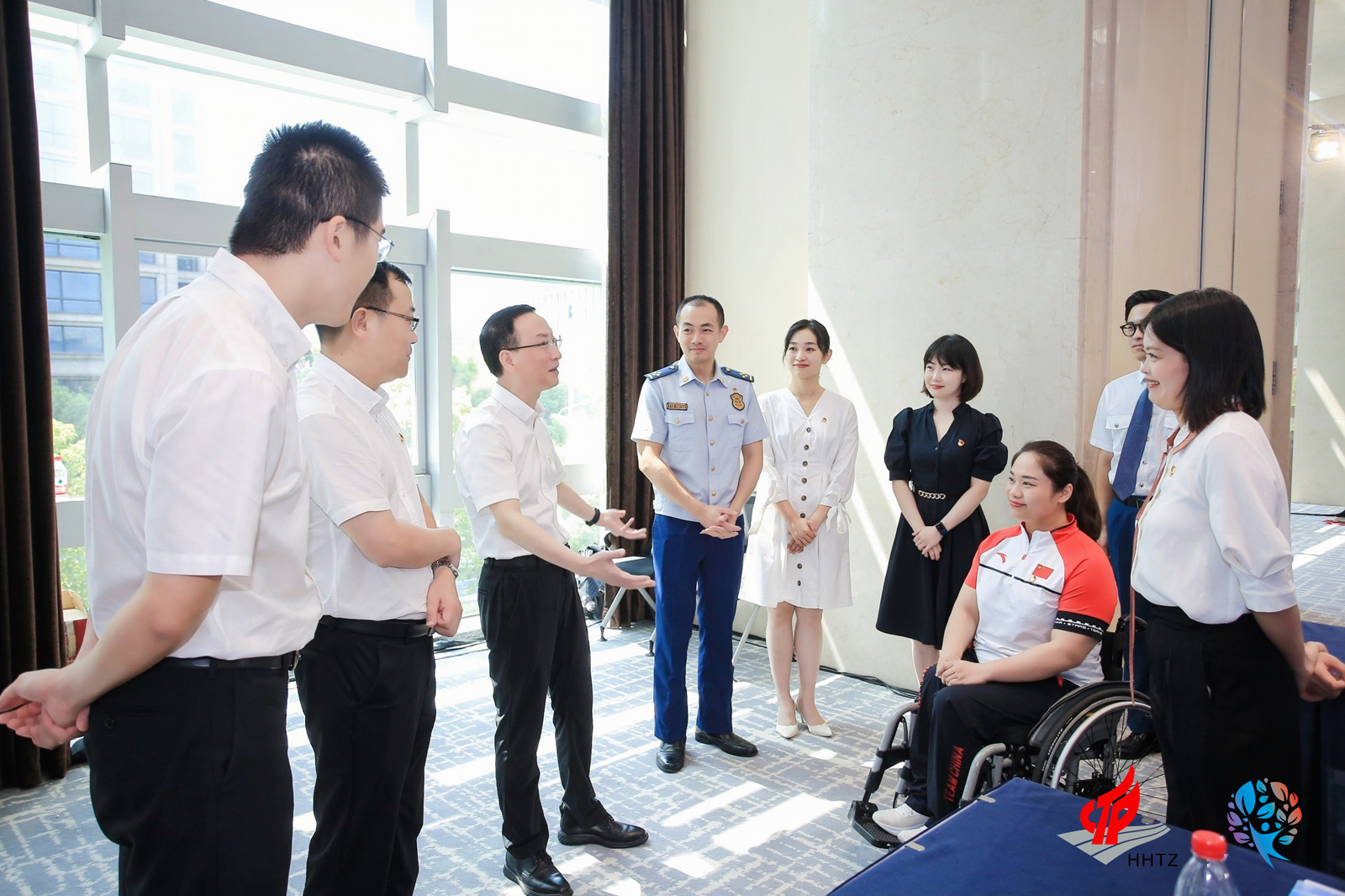 ������ί�����������L��������־��L��(y��ng)ѩ�ֺ����ꂃ�H�н���