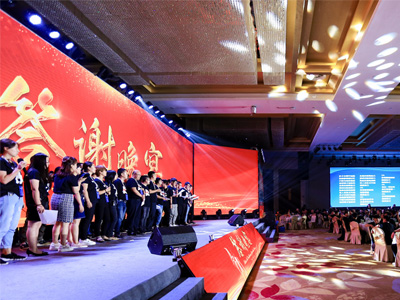 ��(j��ng)�N�̕��h���̰��� ��(j��ng)�N�̴�����̲߄�