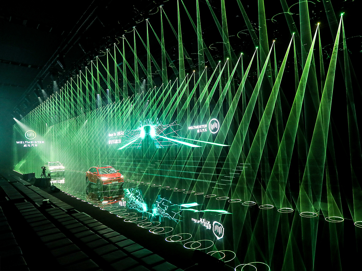 新車發(fā)布會(huì)現(xiàn)場(chǎng)產(chǎn)品展示