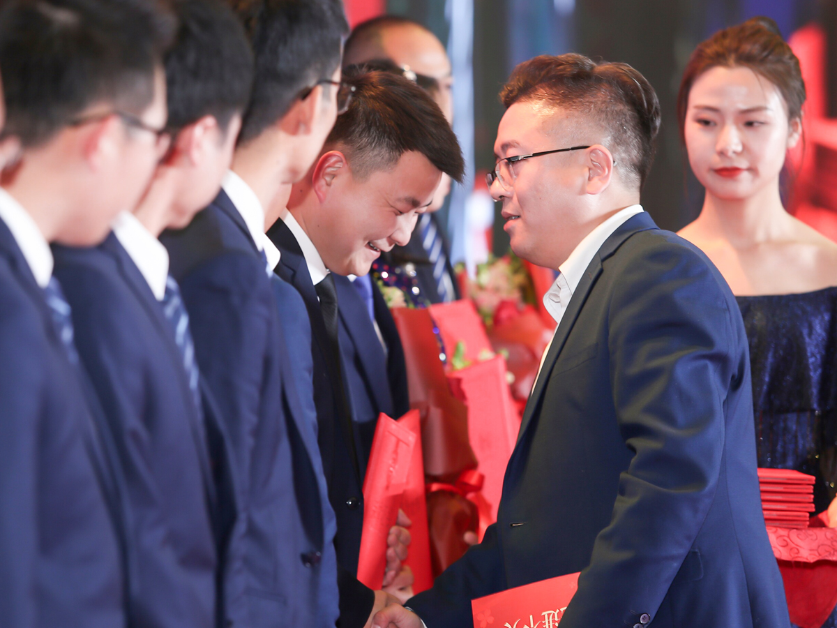 �´��ӆT������M���íh(hu��n)��(ji��)