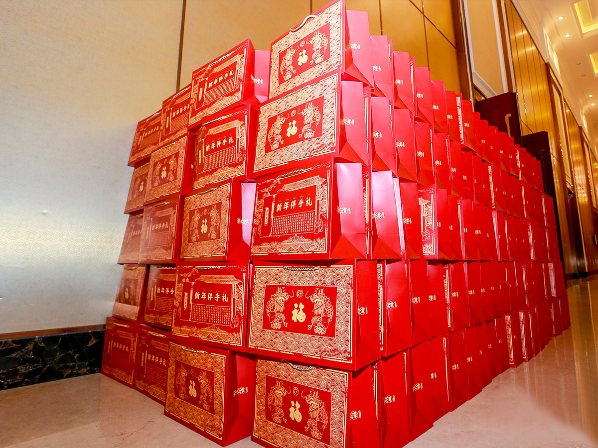 ������ֶY