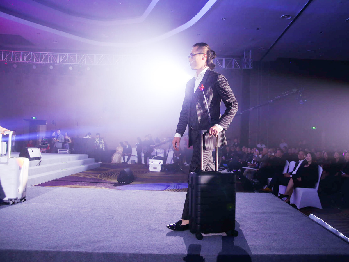 晚會(huì)員工走秀節(jié)目