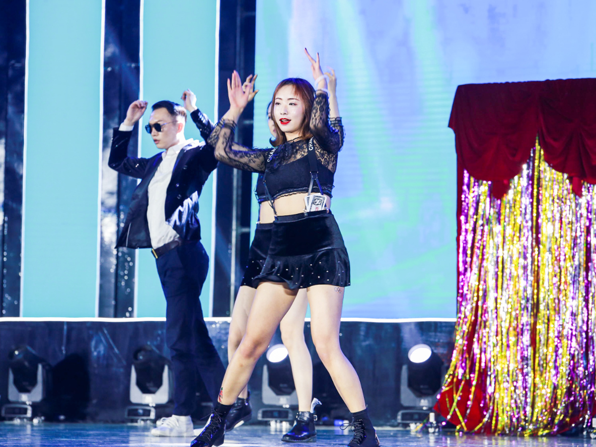 帶動年會氣氛的舞蹈表演節(jié)目